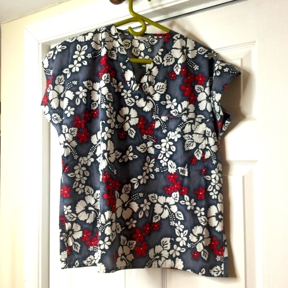 Scrubs top lightweight